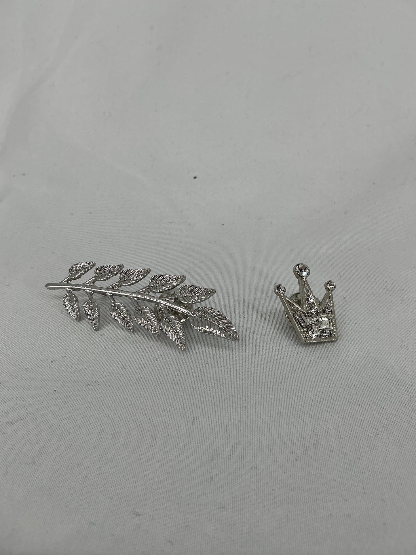 Silver miniature brooch/lapel pin