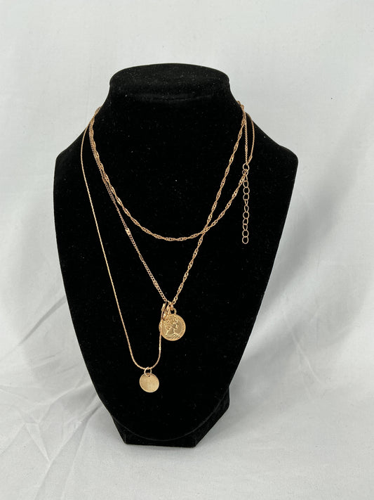 Gold multi-layered coin pendant necklace
