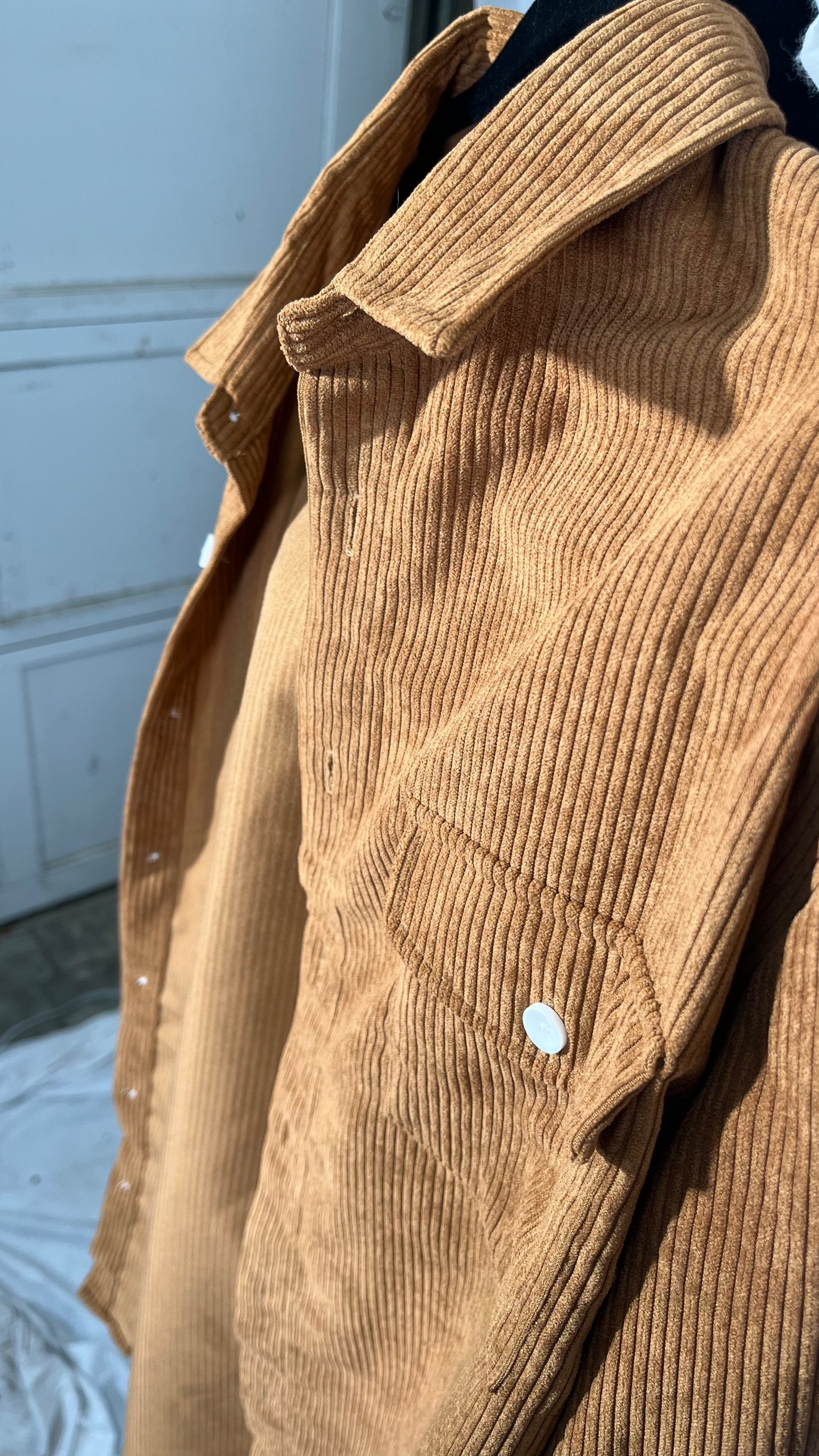 JMIERR Men's Corduroy Button-Down Shirts Casual Long Sleeve Fall Shacket Jacket with Flap Pocket for Men,CA 43(L),0 BrownSize M