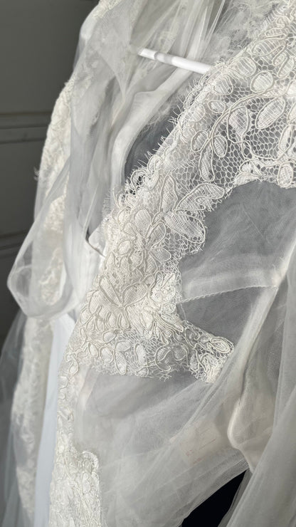 Ursumy Bride Lace Wedding Veils Long Cathedral Veil Floral 1T Soft Tulle Bridal Veils with Comb 118" (Ivory) Size M