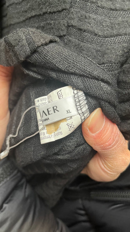 Amazon Essentials Women's Classic-Fit Lightweight Long-Sleeve Turtleneck Sweater Size XL