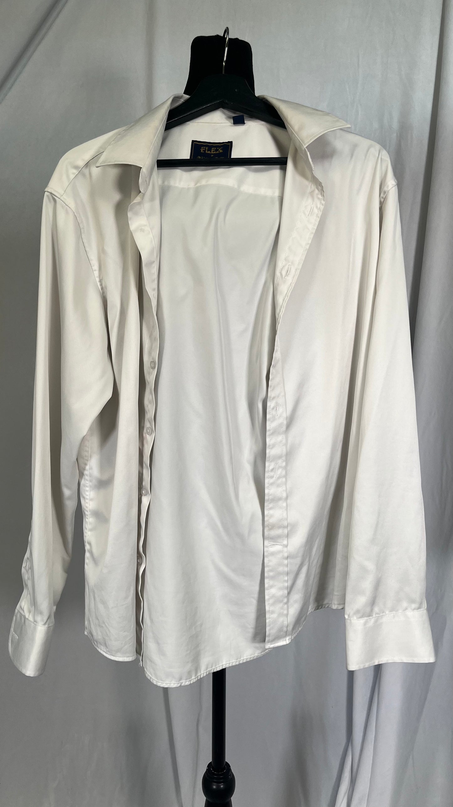 Short White Shirt Size M