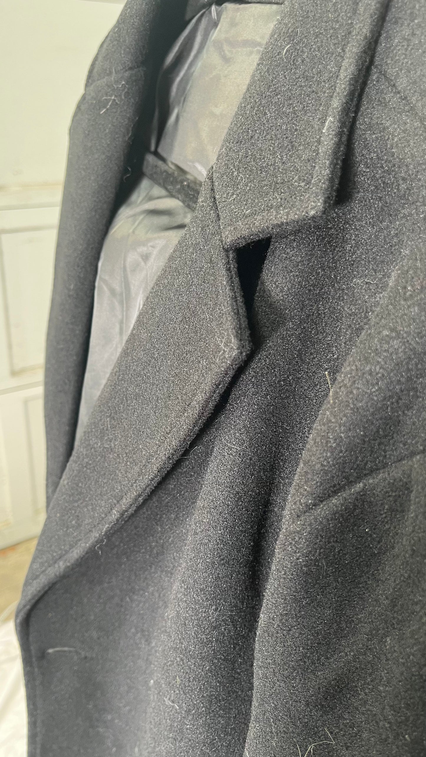 Men Wool Blend Coats Single Breasted Trench Coat Notched Collar Overcoat Winter Mid Length Pea Coat, Dark Gray  Size L