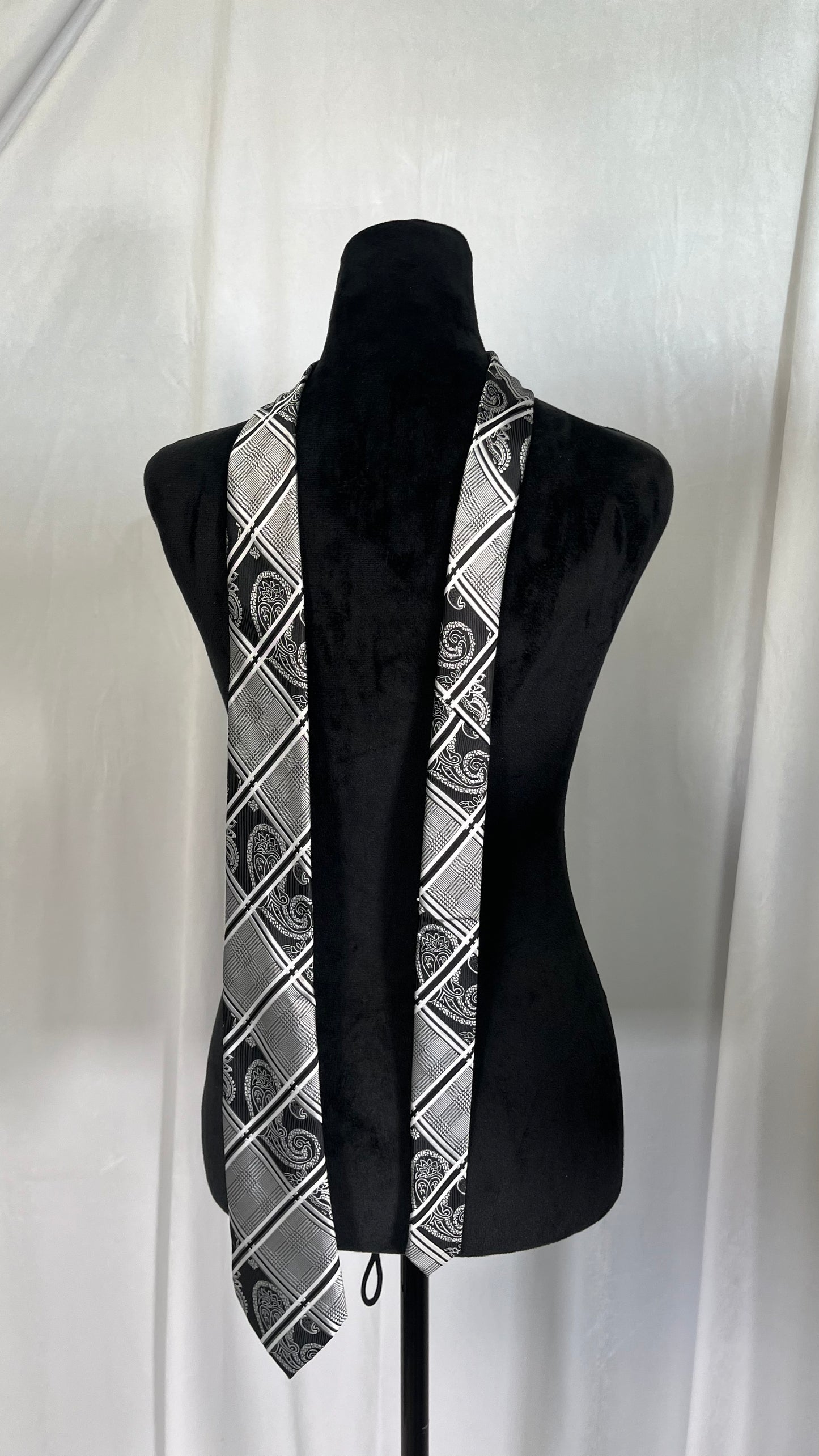 Silver Patterned Tie