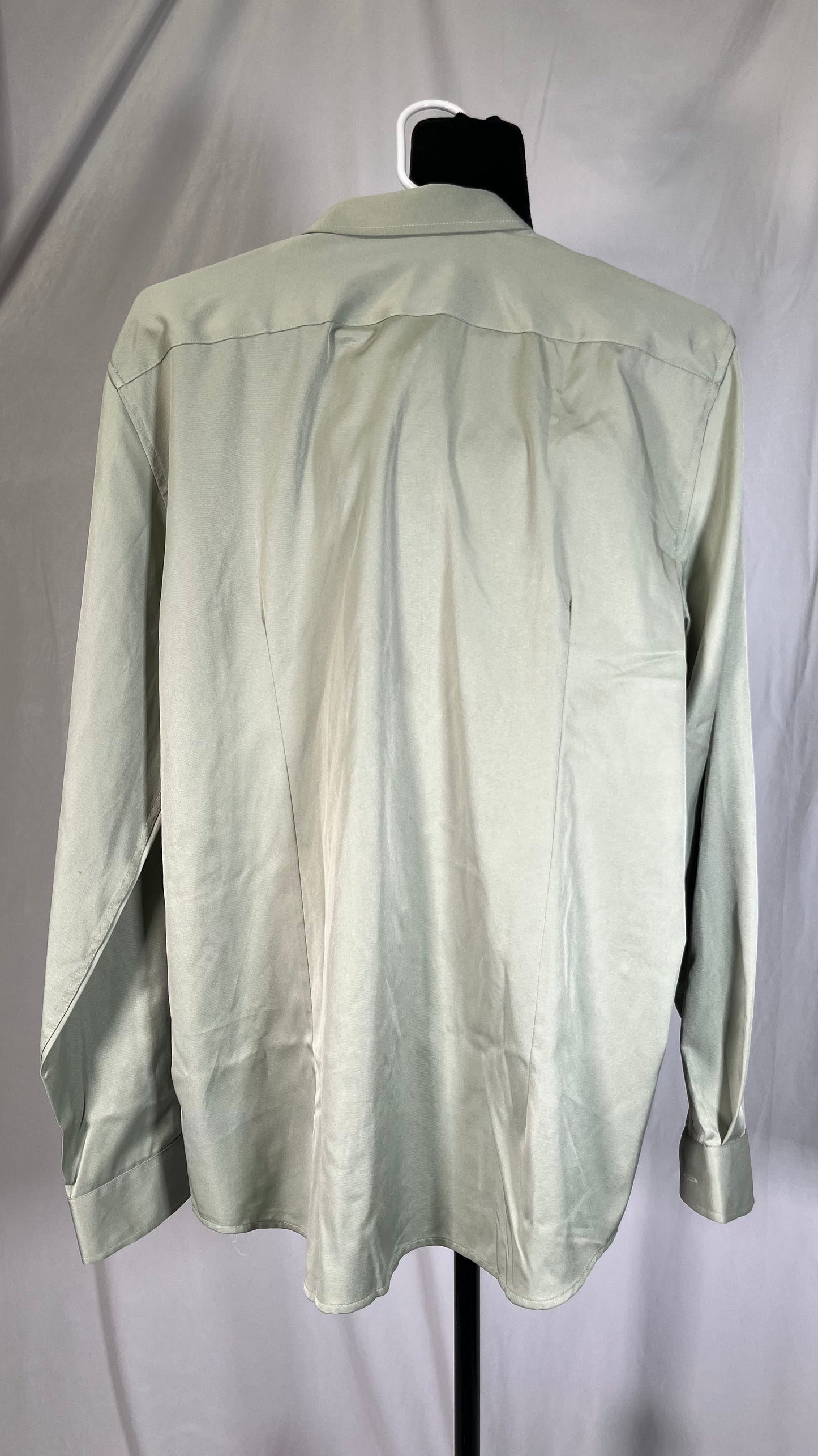 Short Green Shirt Size M