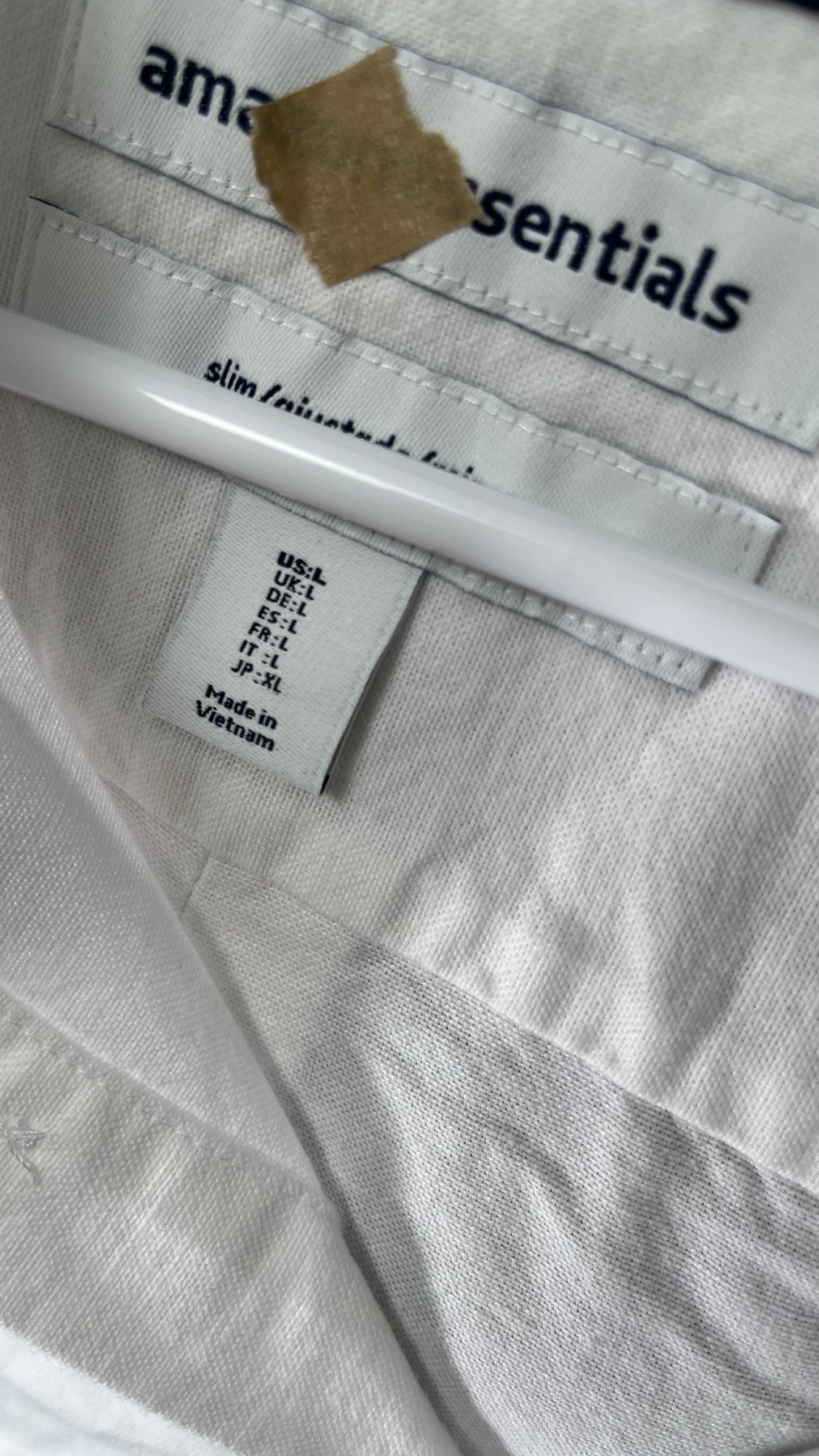 Amazon Essentials Men's Oxford Shirt, Slim-Fit Stretch, Long-Sleeve, Button Up Size L