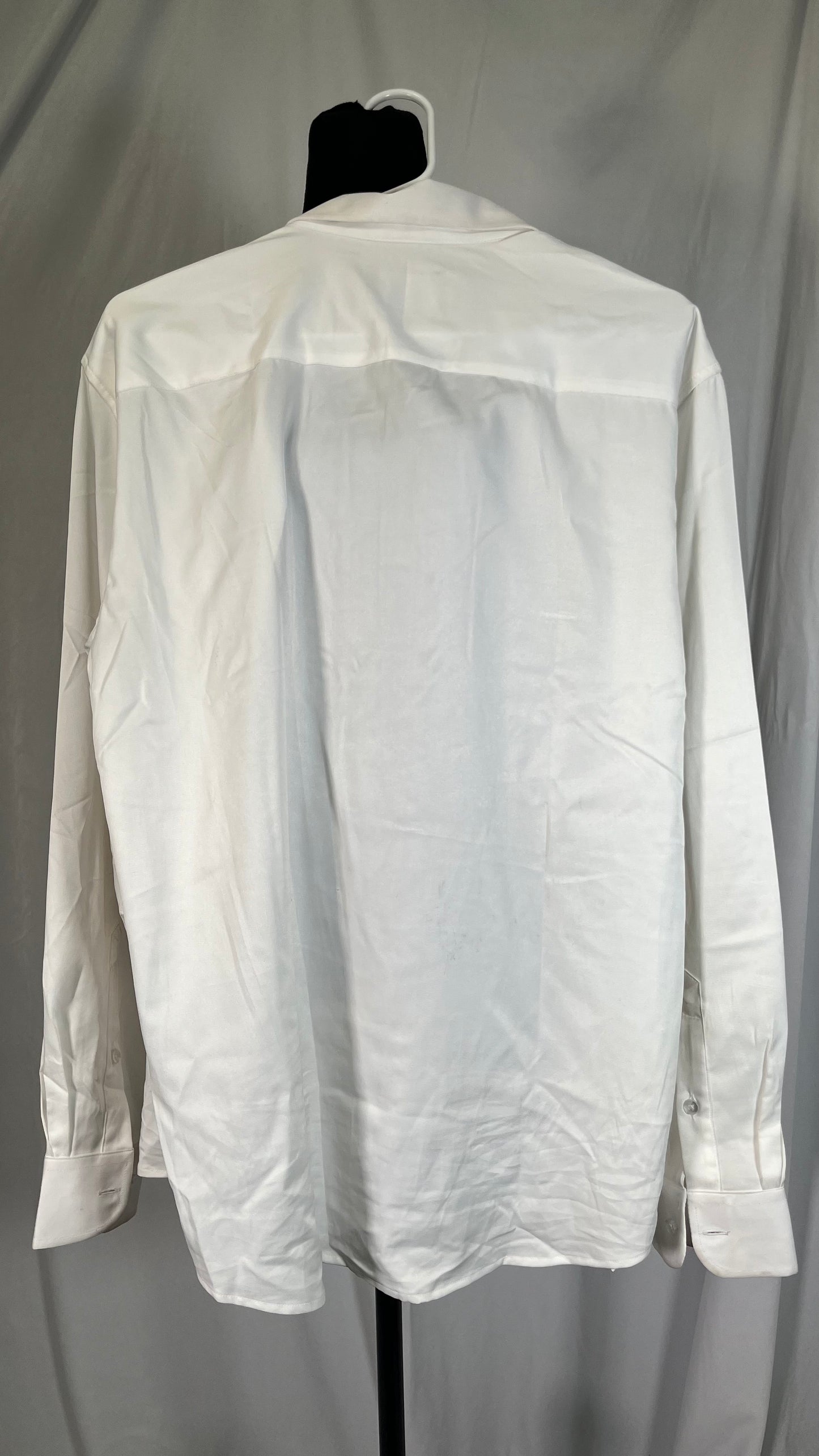 Short White Shirt Size M