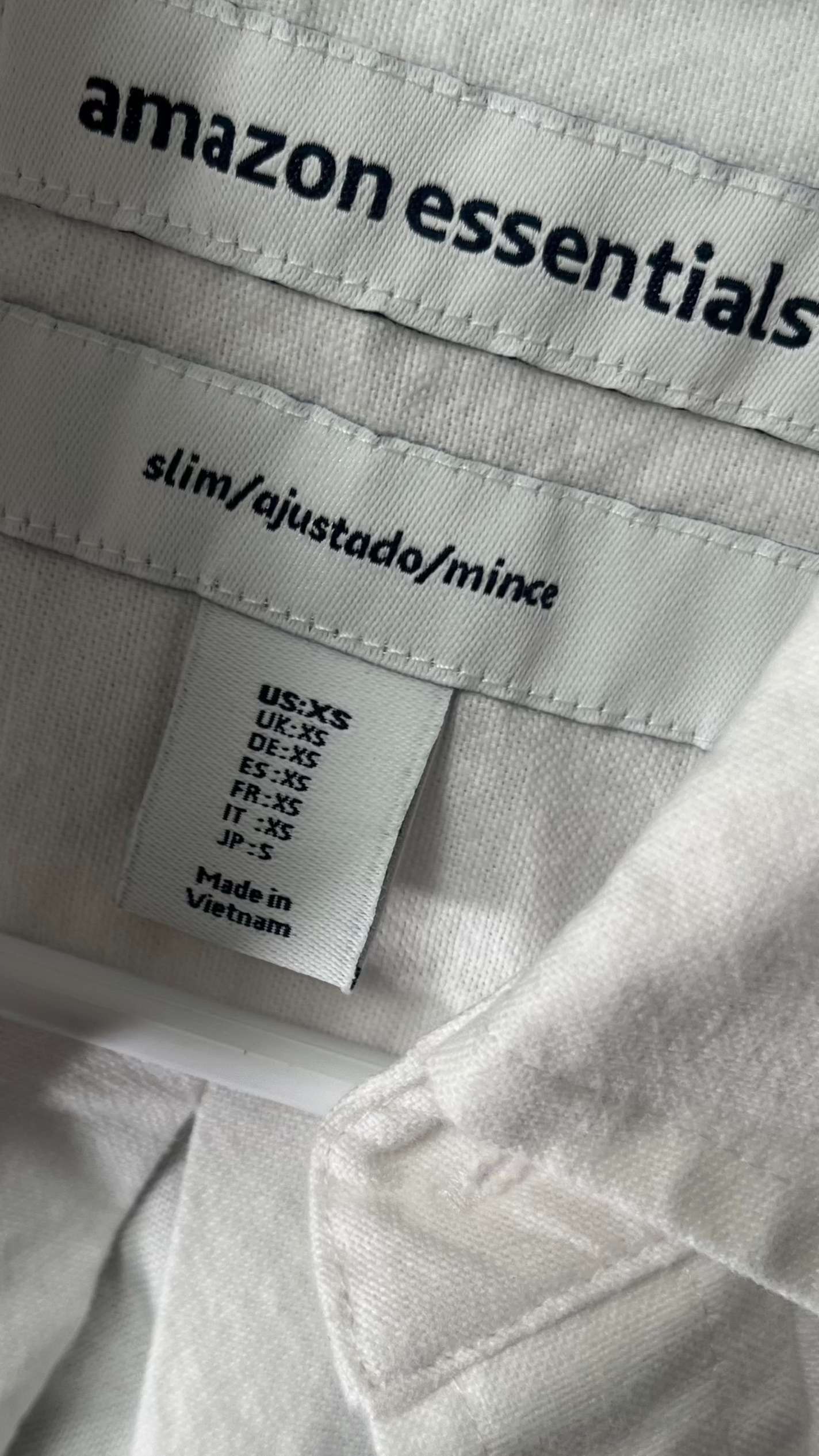 Amazon Essentials Men's Oxford Shirt, Slim-Fit Stretch, Long-Sleeve, Button Up Size XS