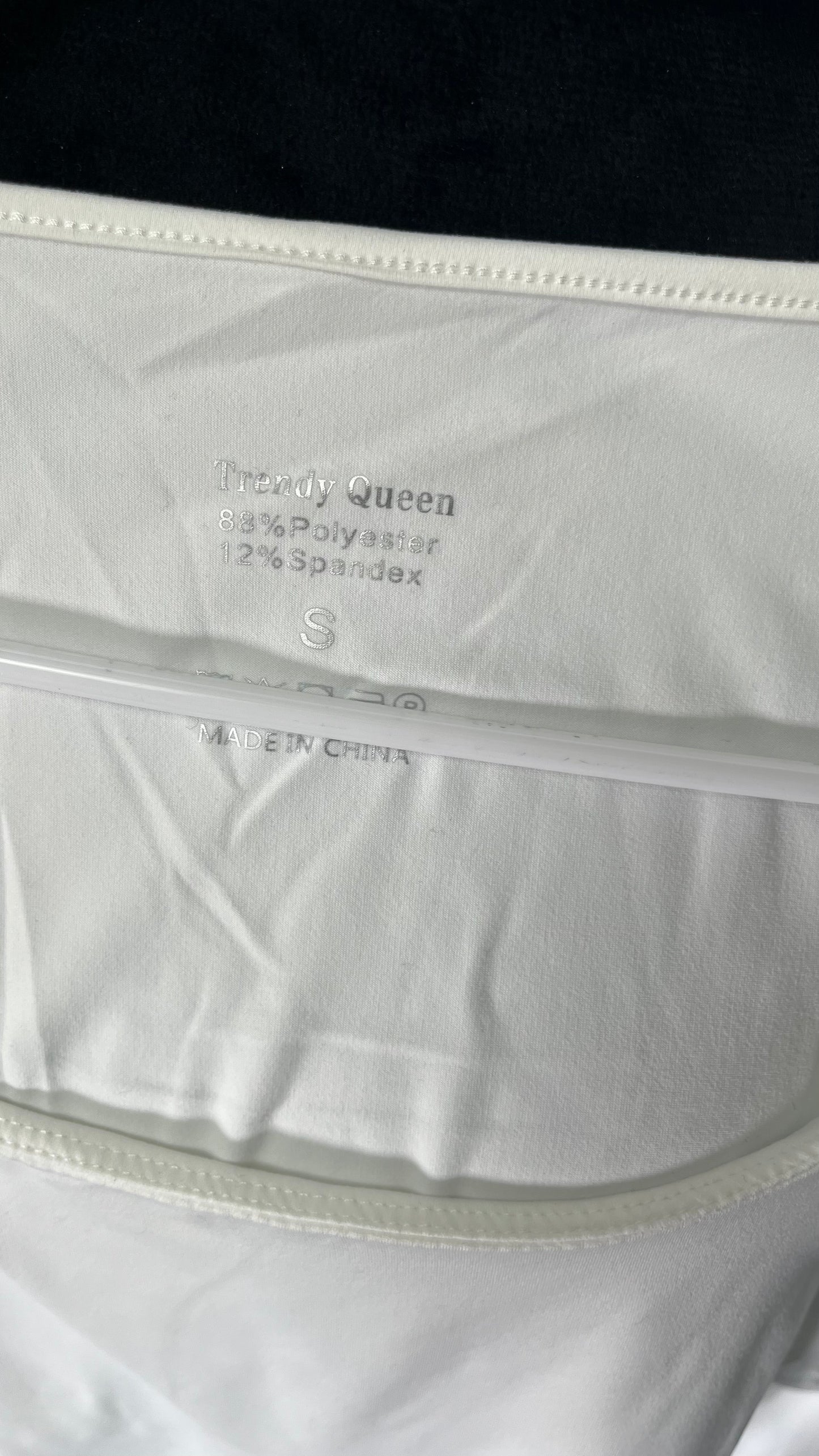 Trendy Queen Womens Long Sleeve Shirts Crop Tops Square Neck Going Out Basics Tees Y2K Winter ClothesSize S