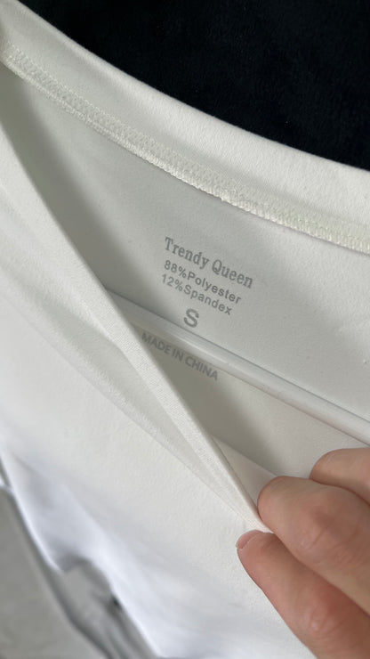 Trendy Queen Womens Long Sleeve Shirts Crop Tops Square Neck Going Out Basics Tees Y2K Winter Clothes Size S