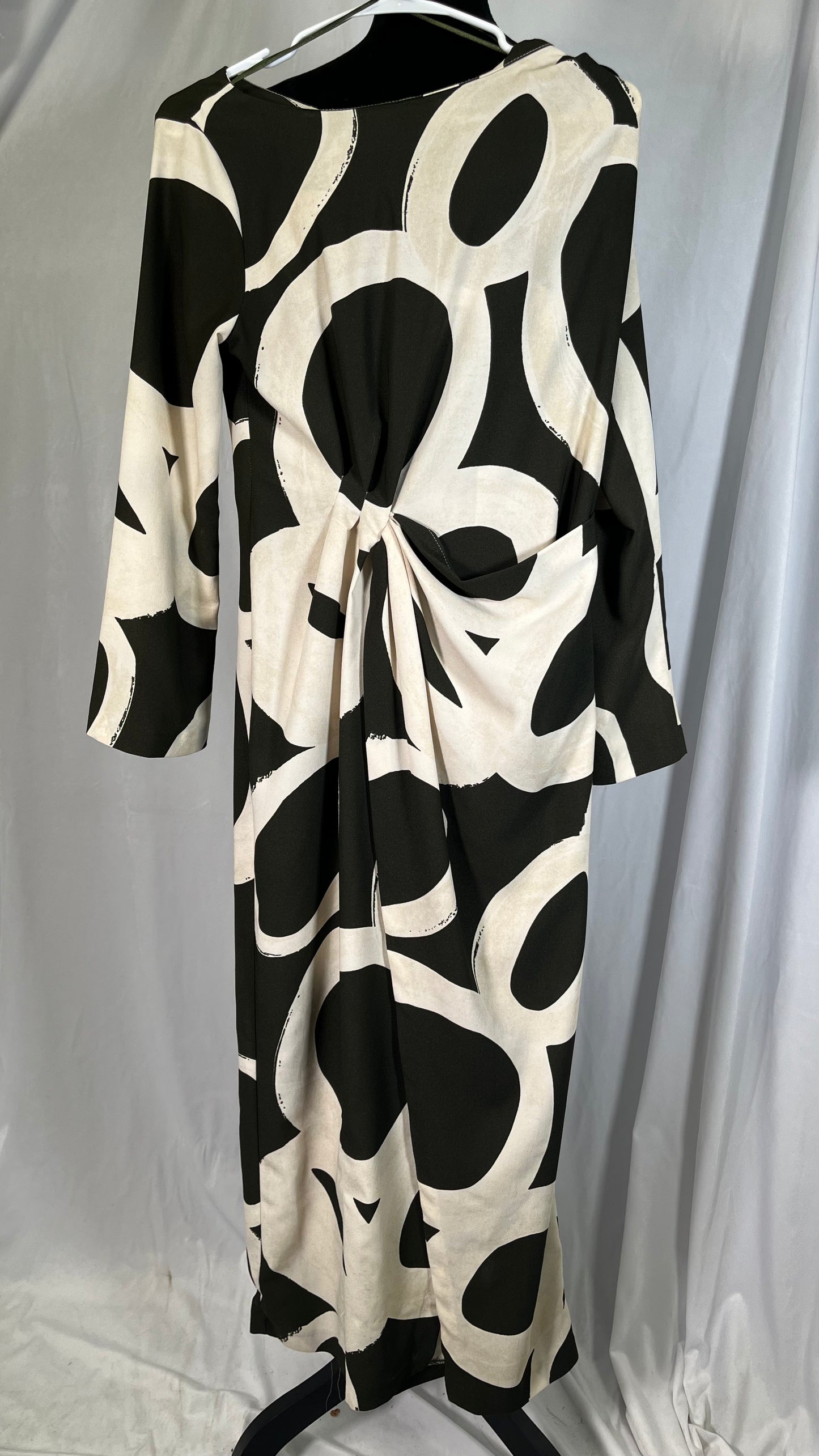PRINTED MIDI DRESS Size M