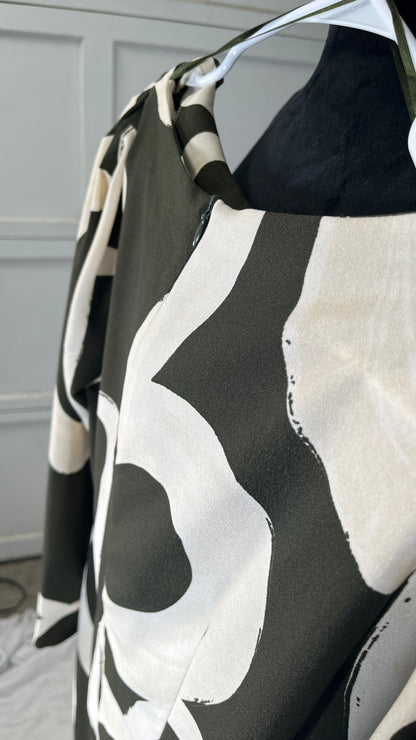 PRINTED MIDI DRESS Size M