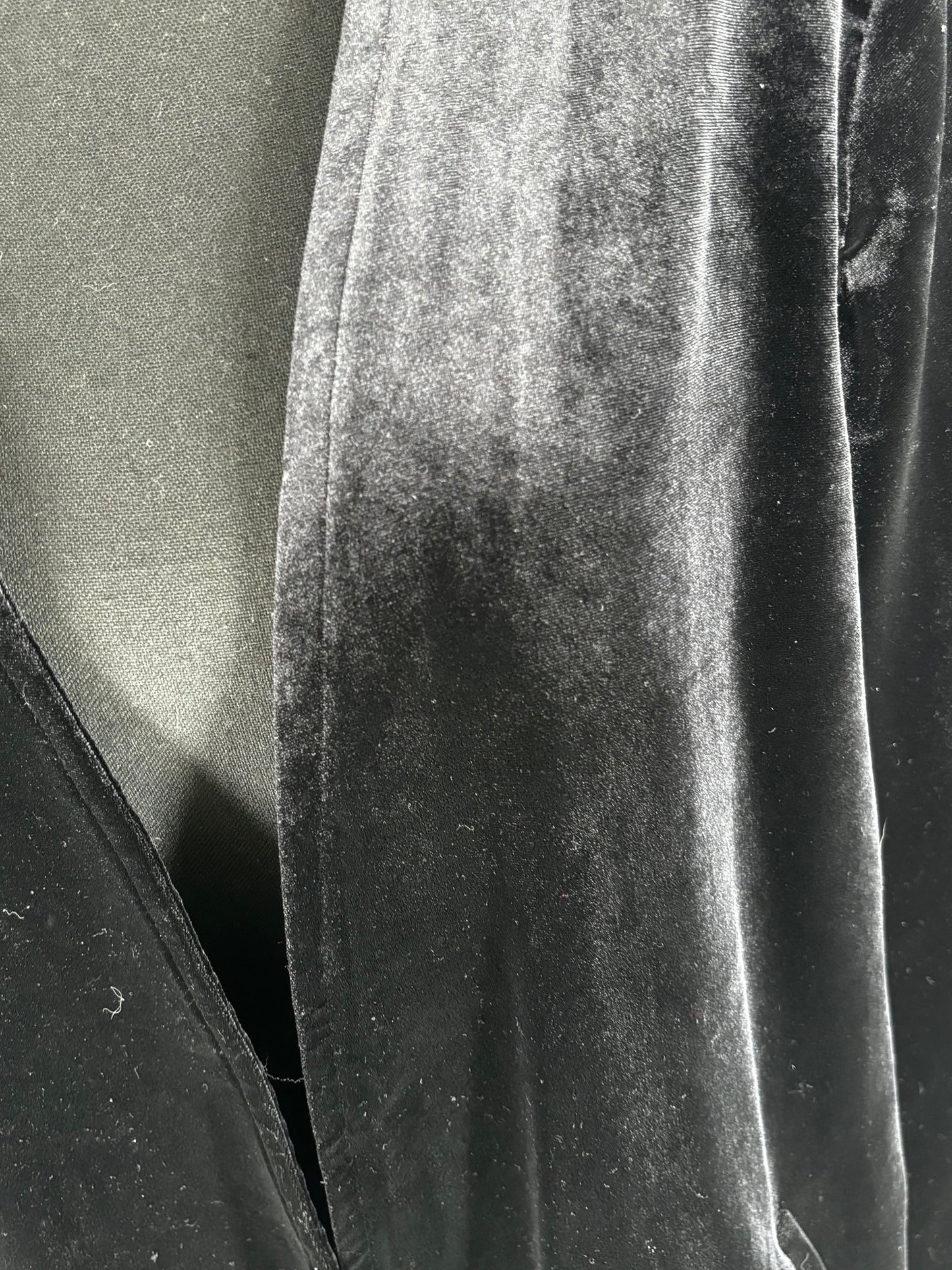 Women's Black Suede Sleeveless Shawl – Size M