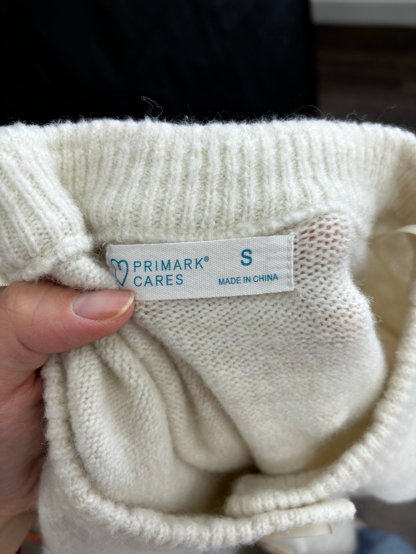 Women's White Button-Up Cardigan Sweater – Size S