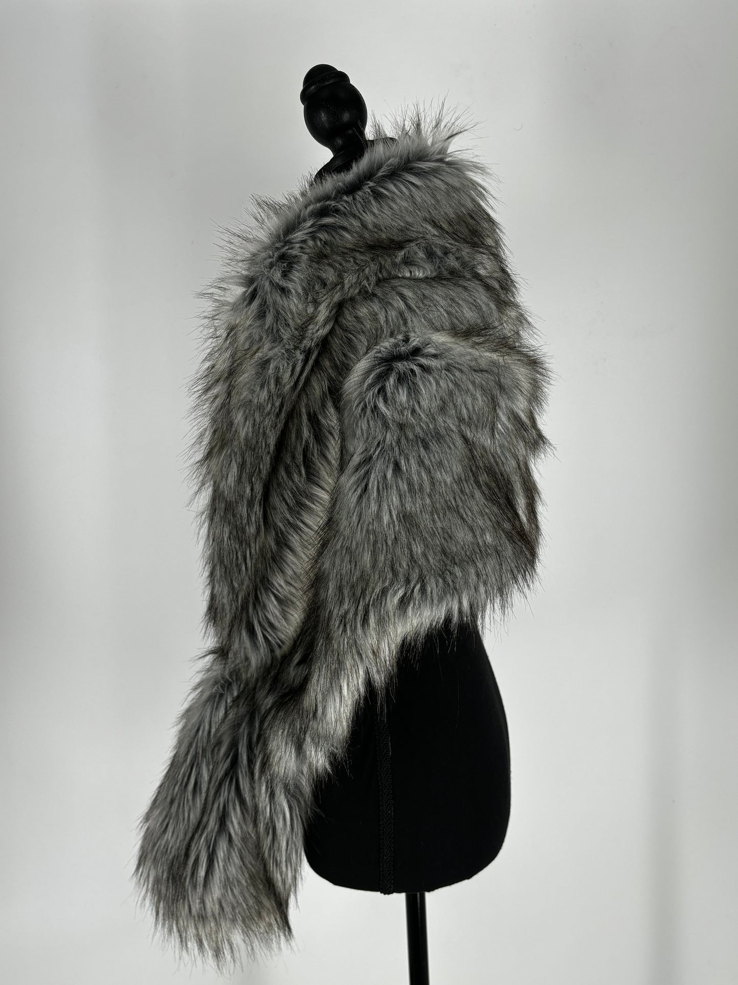 Women's Gray Faux Fur Shawl – One Size