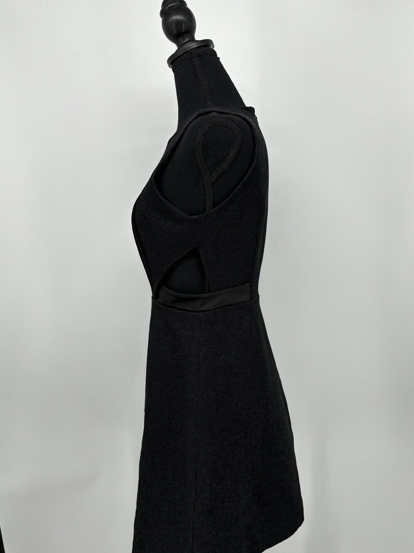 Halston Women’s Black Sleeveless Dress – Size 4