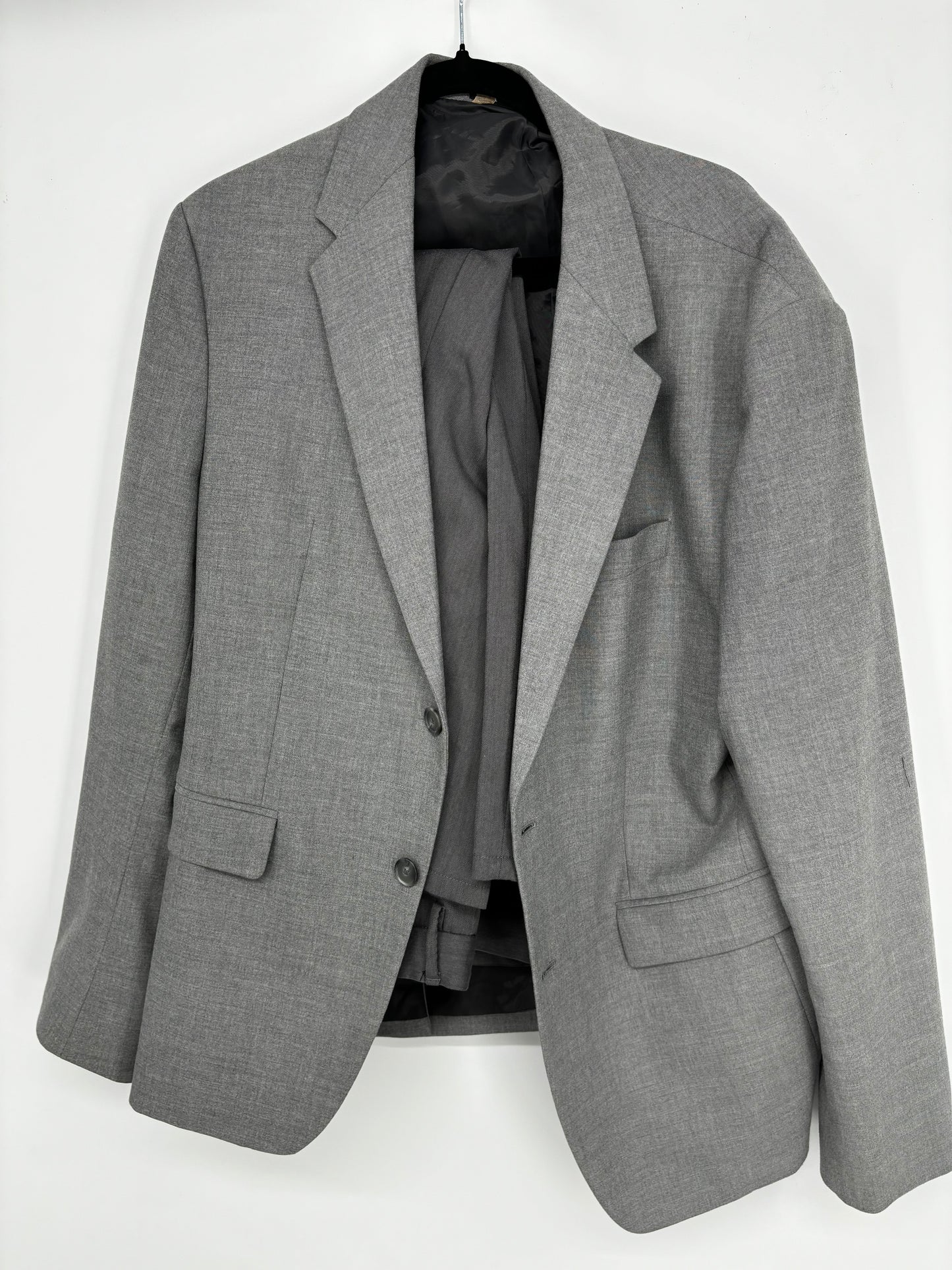ZARA Men’s Gray Suit Set (Blazer & Pants) – US Size 44