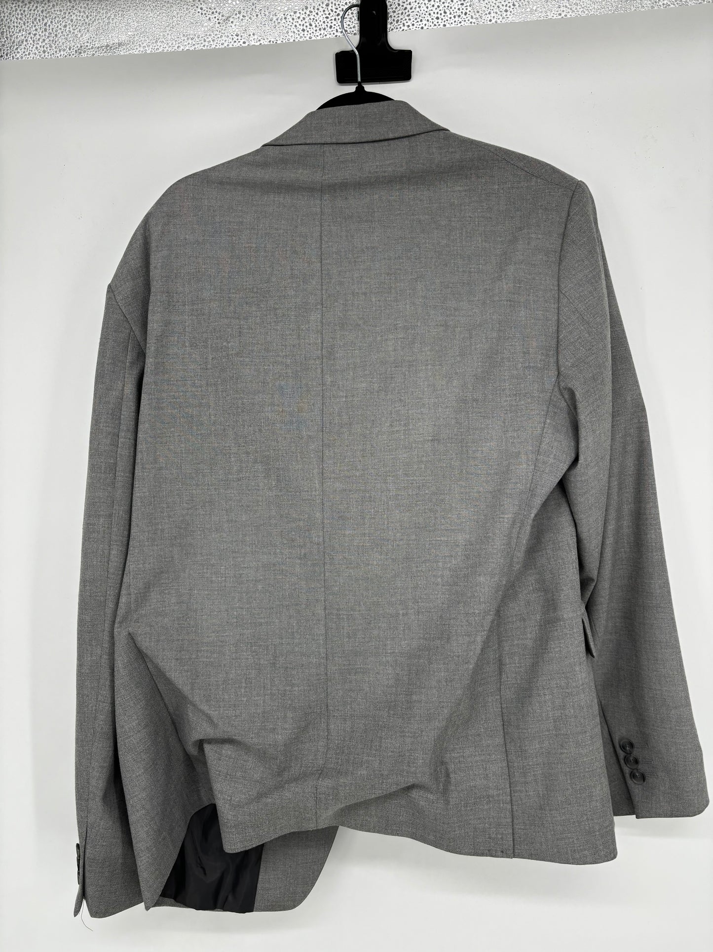 ZARA Men’s Gray Suit Set (Blazer & Pants) – US Size 44