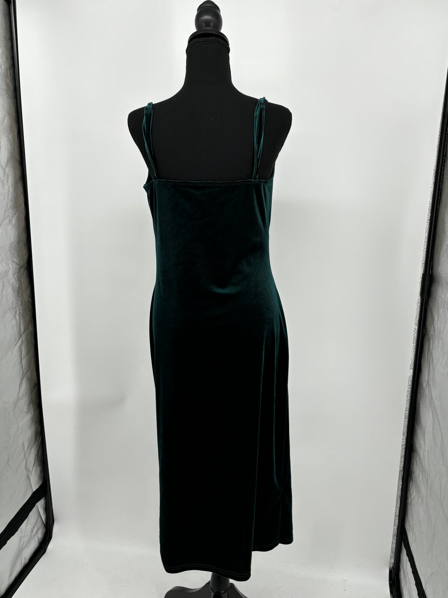 SHEIN Women’s Green Sleeveless Evening Dress – Size M