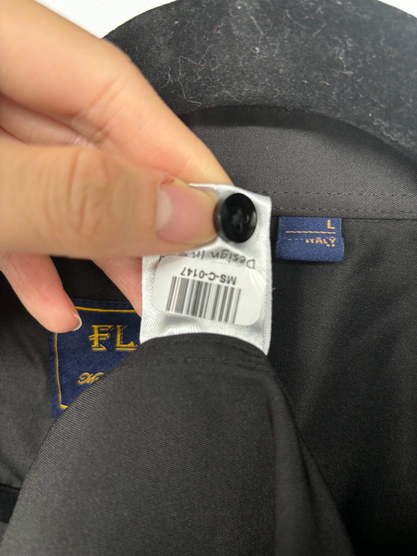 Men’s Black Long Sleeve Shirt – Size L