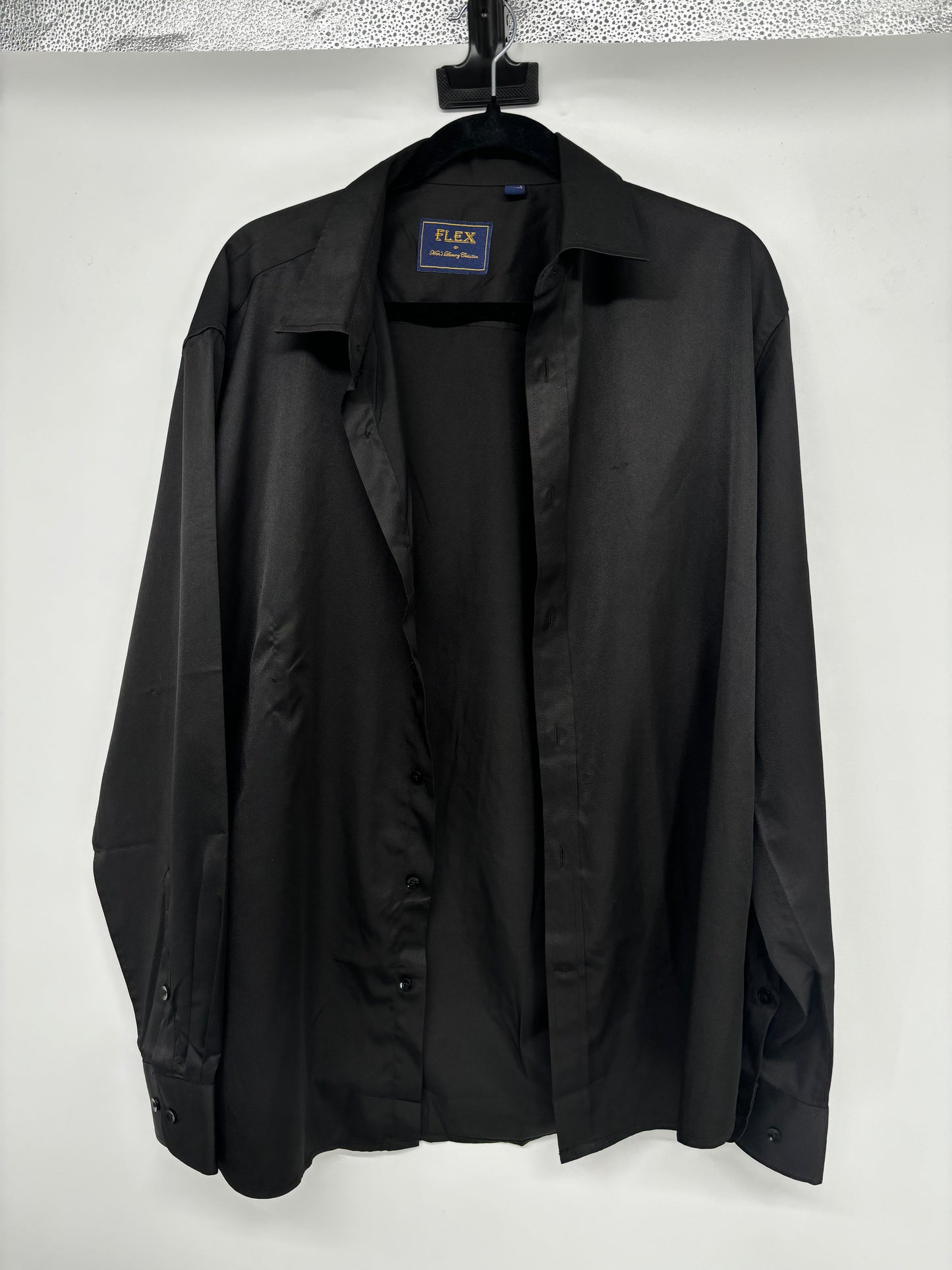 Men’s Black Long Sleeve Shirt – Size L