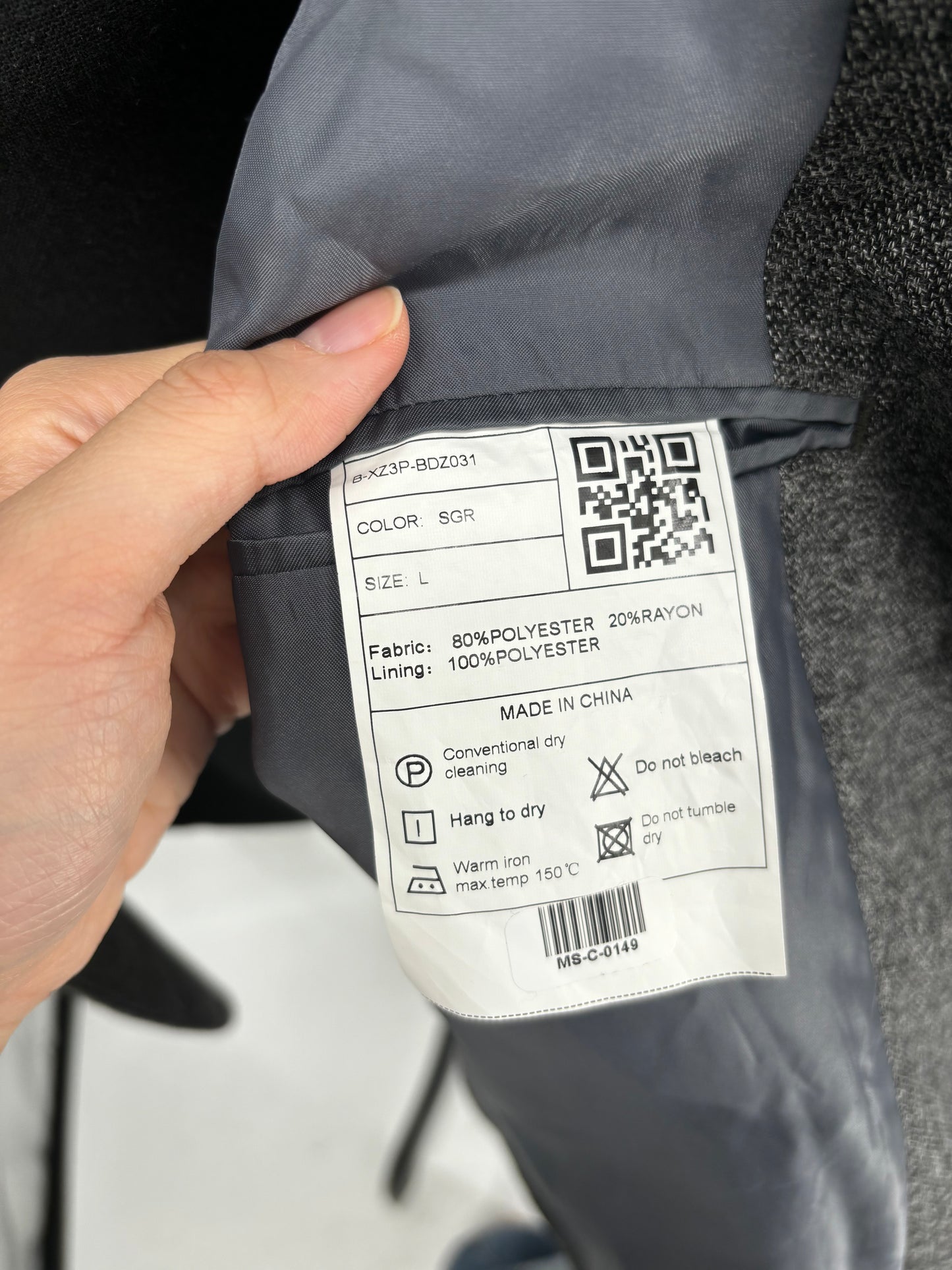 Men’s Gray Double-Breasted Suit – Size L