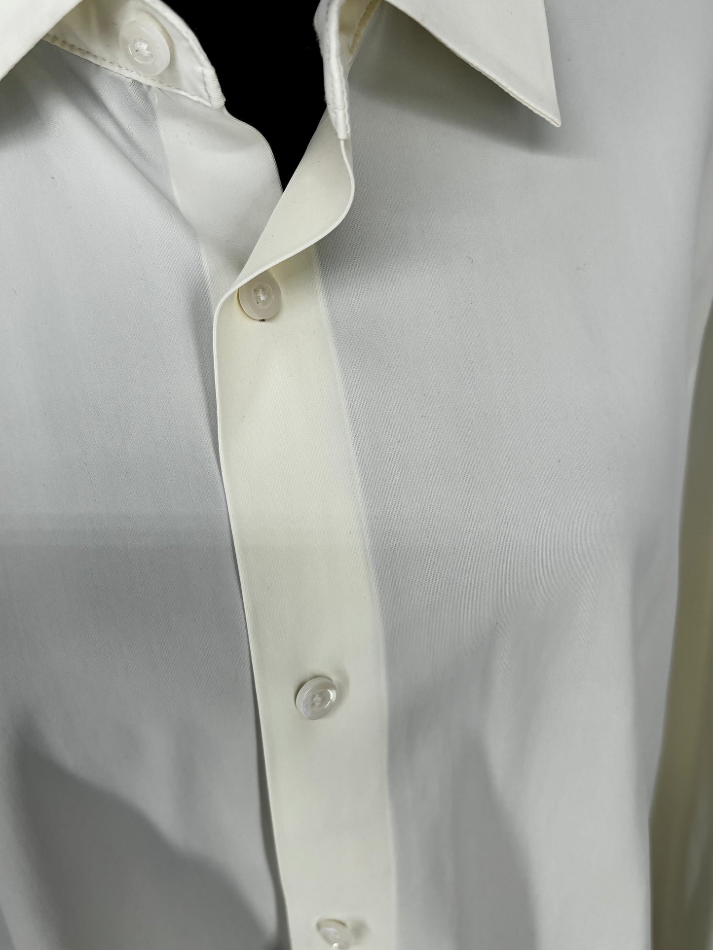 Women’s White Button-Up Shirt – Size XL