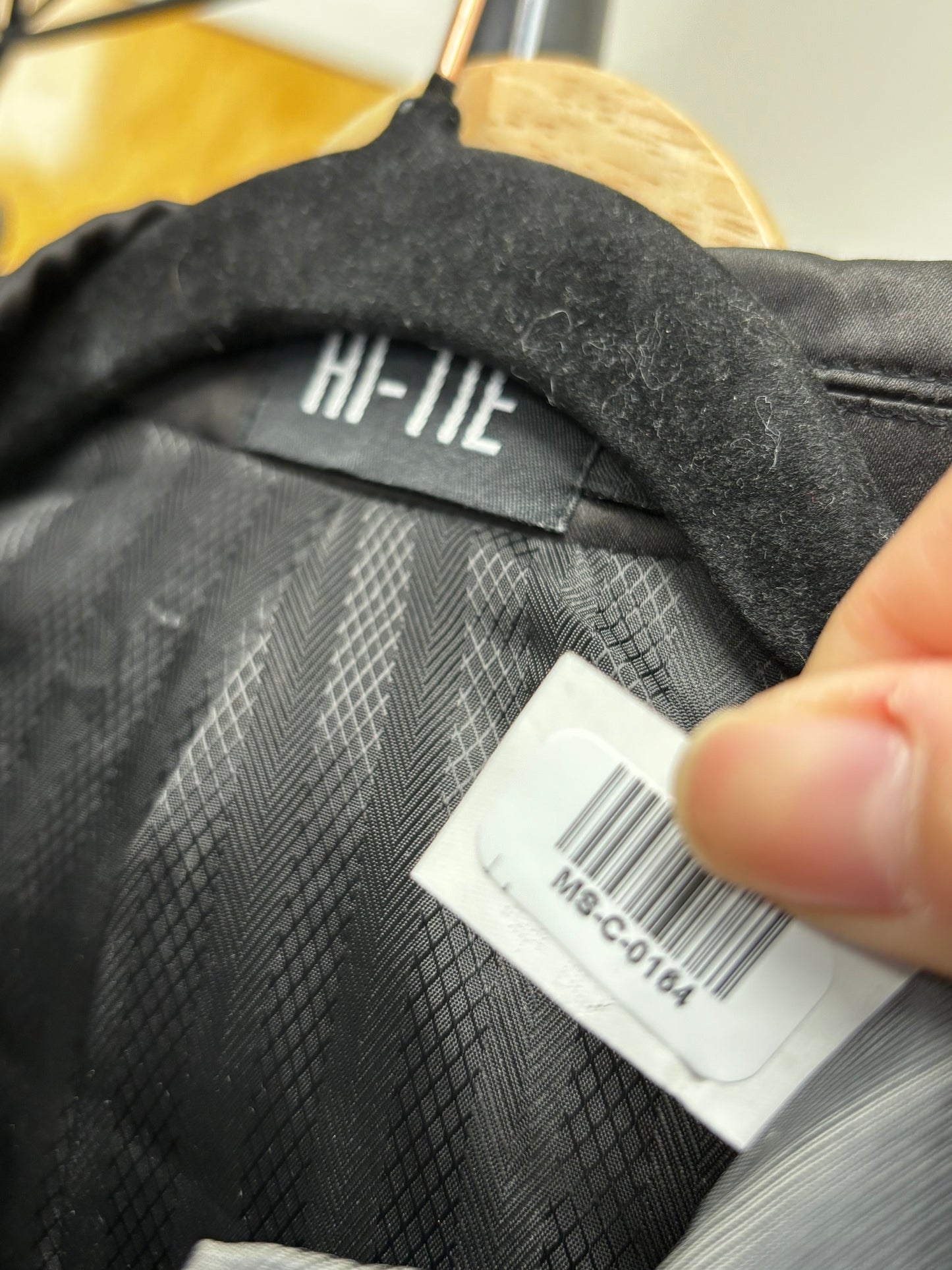 Men’s Dark Floral Jacquard Blazer with Gold Pattern – Size no