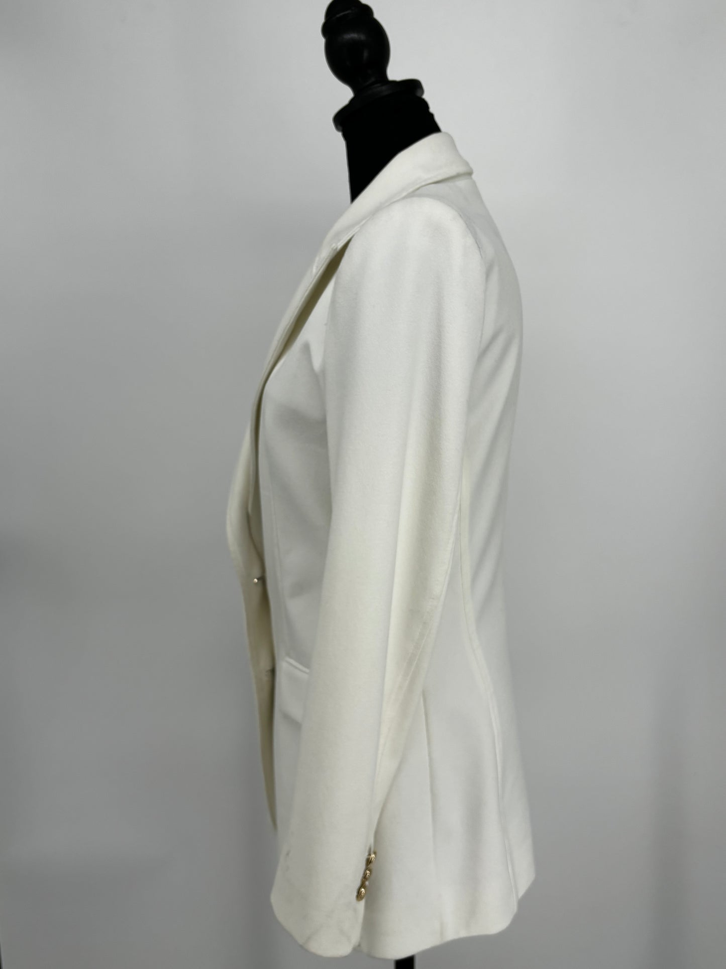 Women’s White Blazer-size no