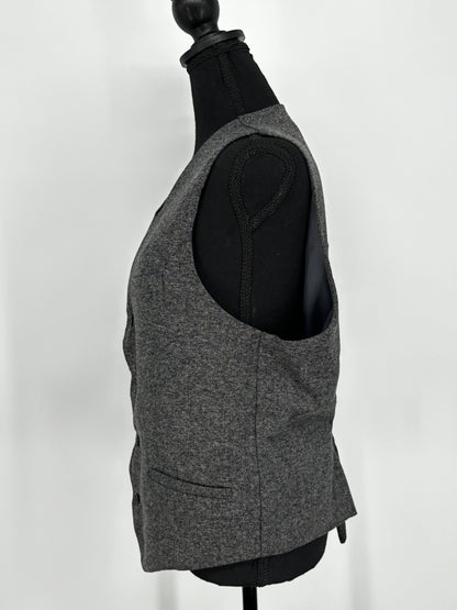 Men’s Gray V-Neck Vest – Size L