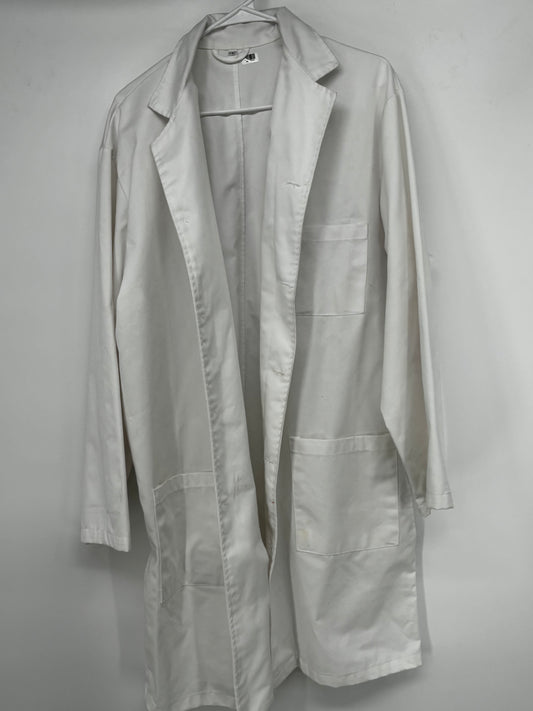 Men’s White Long Cargo-Style Coat – size L