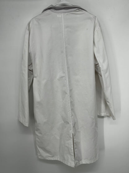 Men’s White Long Cargo-Style Coat – size L