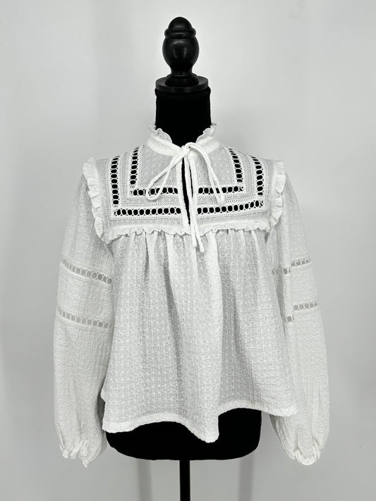 Women’s White Vintage Bell Sleeve Blouse size xs
