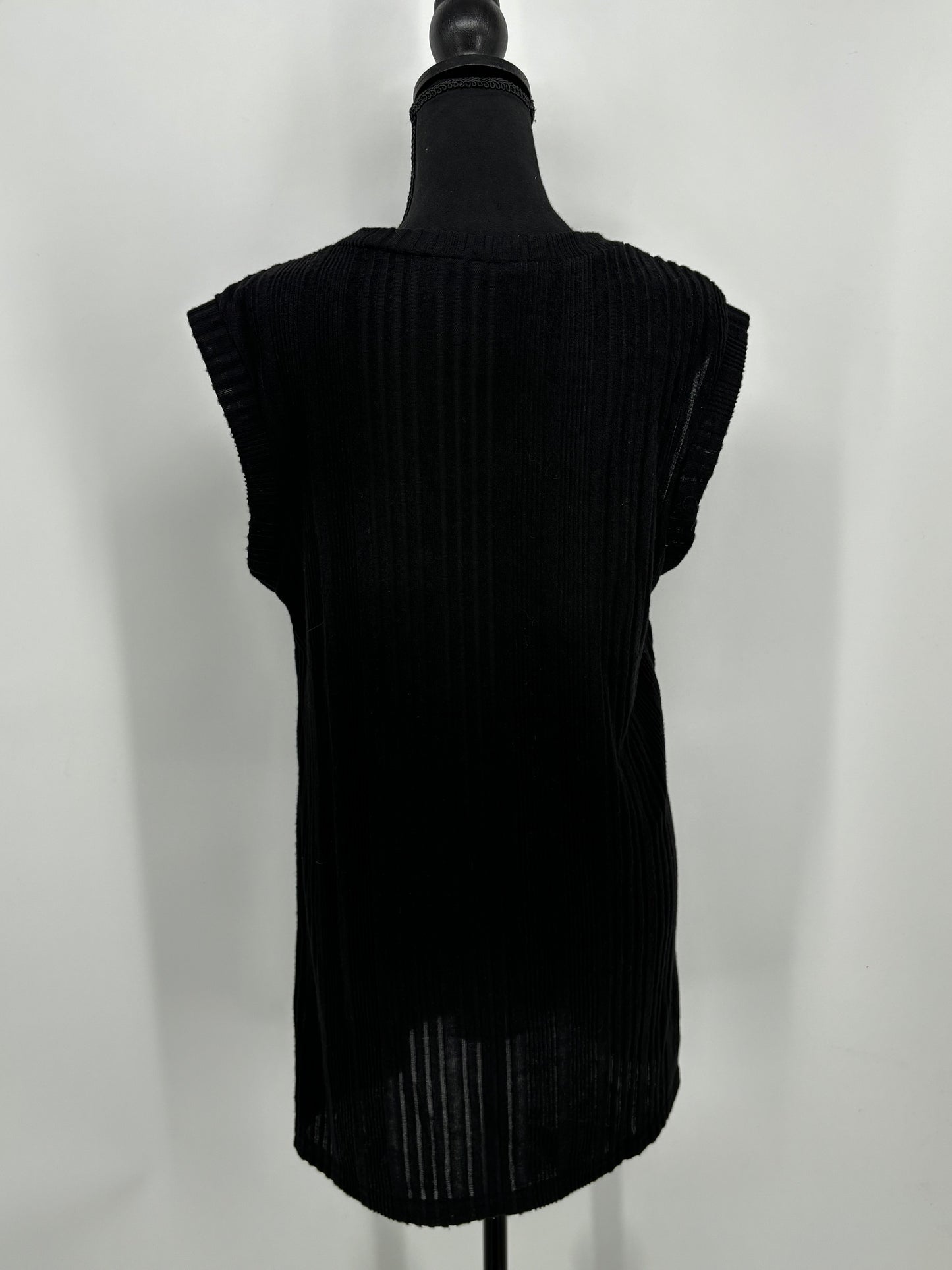Women’s Black Sleeveless Knit Sweater size s