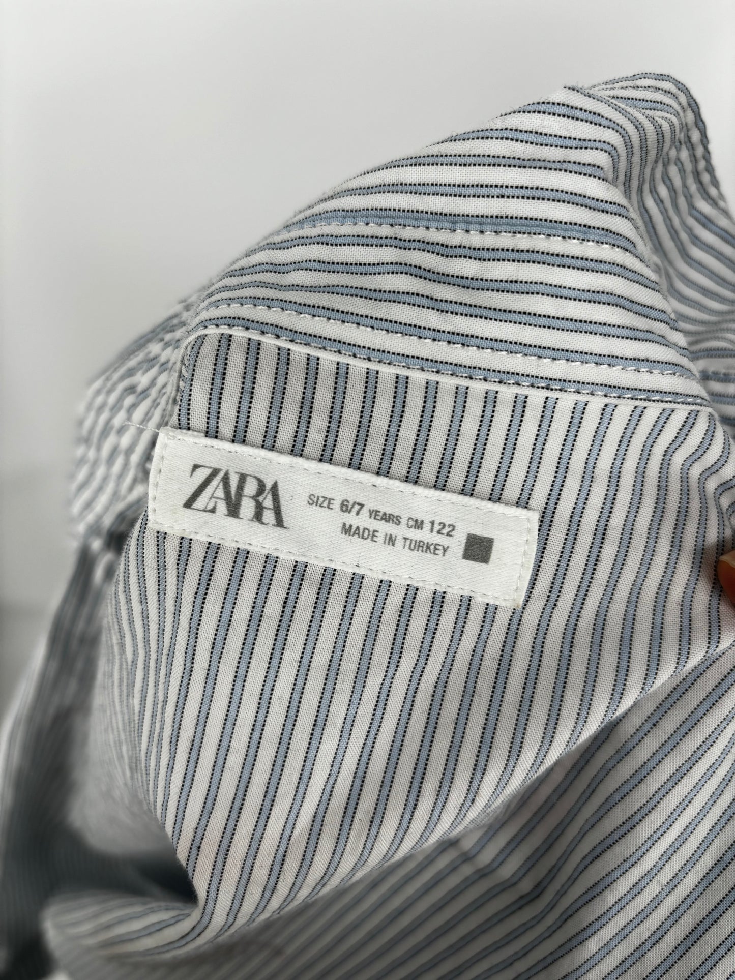 Zara Women’s White Checkered Cropped Shirt size6/7