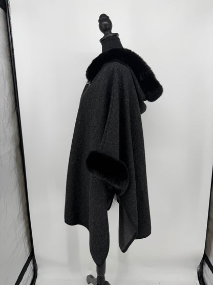 Women's Black Faux Fur Collar Shawl
