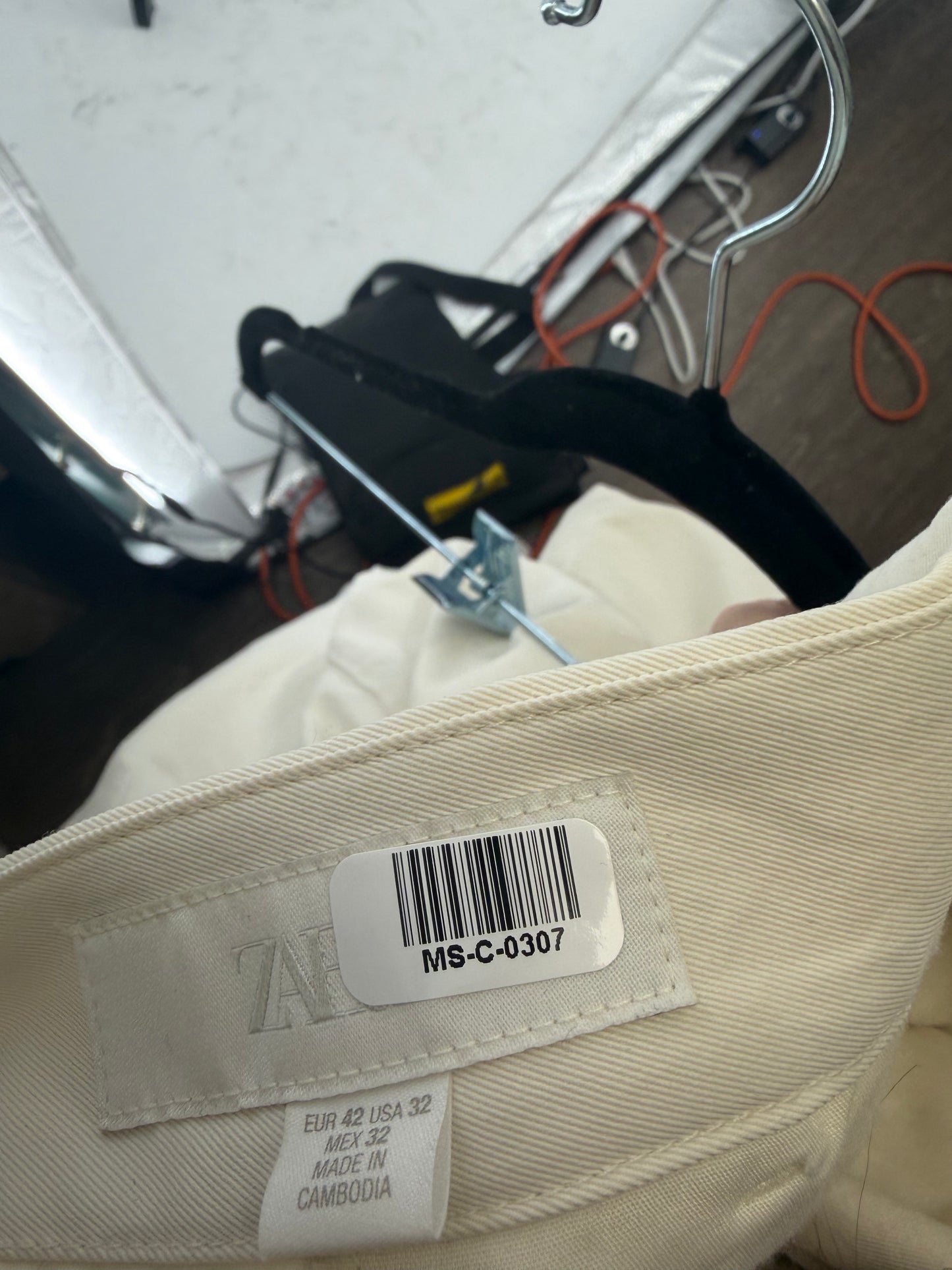 ZARA Men's White Pants – US Size 32