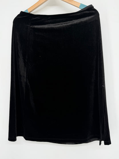 HAVE Black Velvet Skirt – Size L