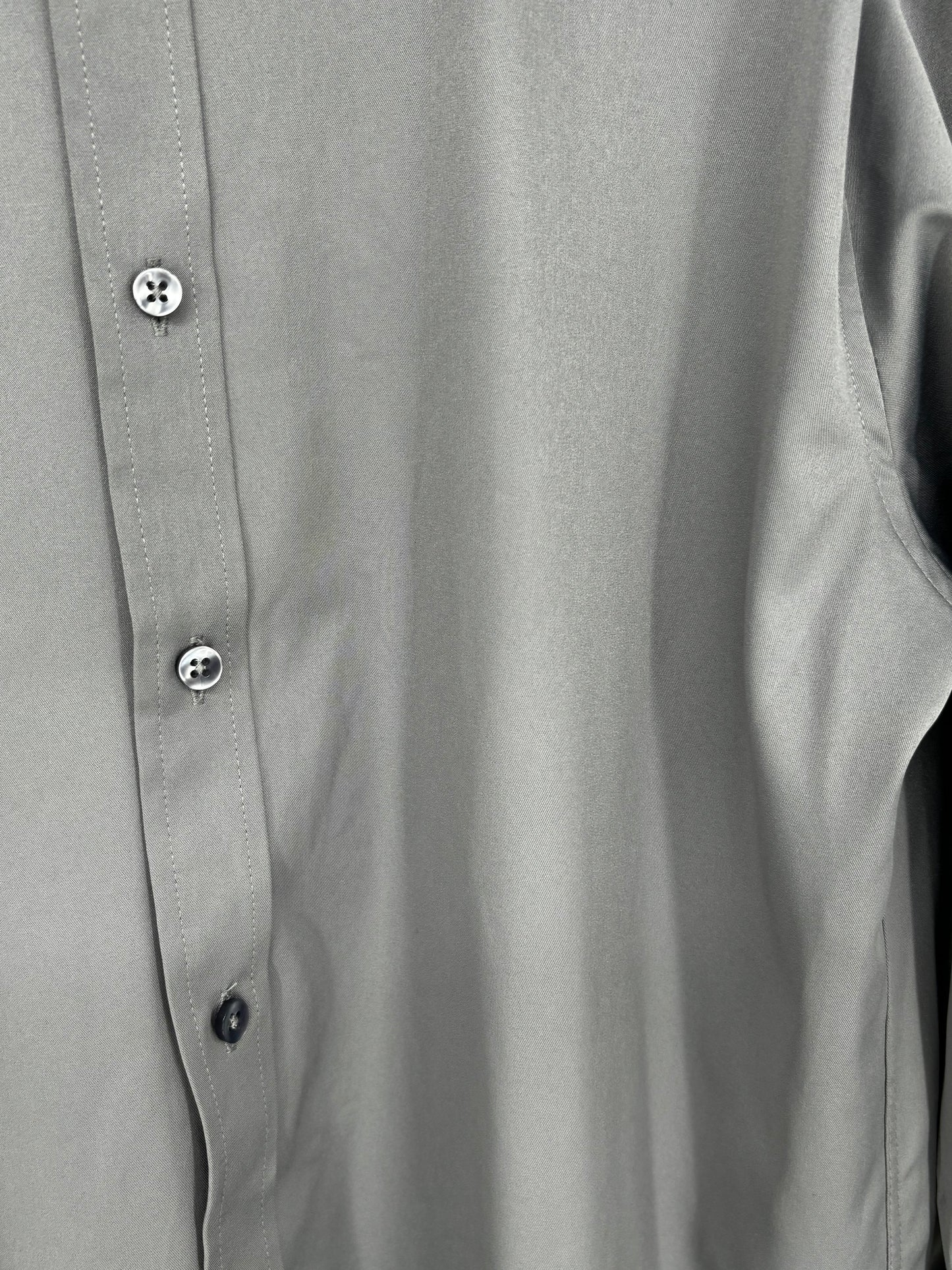 Men’s Light Gray Dress Shirt size m