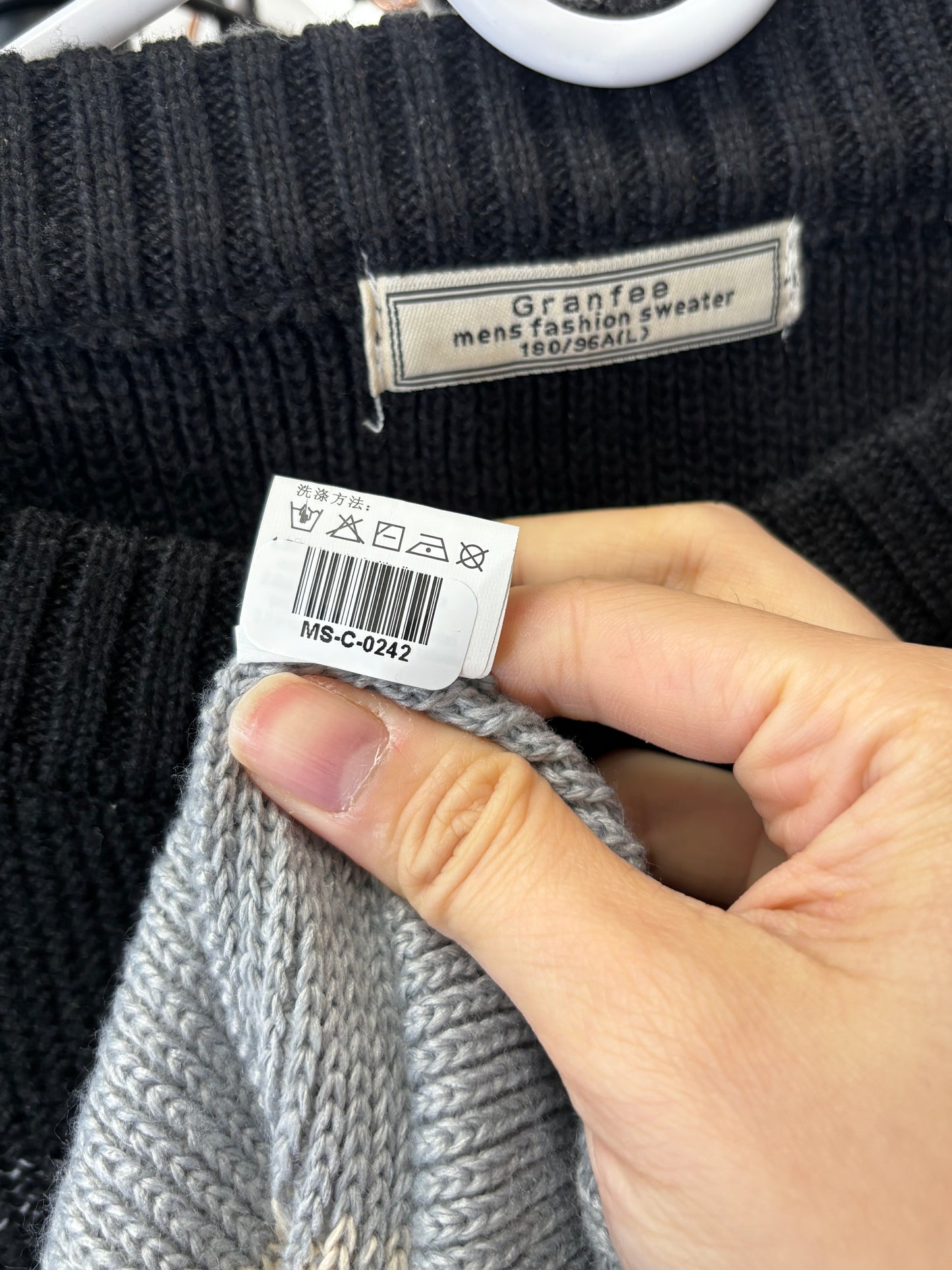 Men’s Black White and Gray Striped Sweater size l