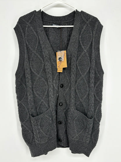 Men’s Gray V-Neck Knit Vest size xl