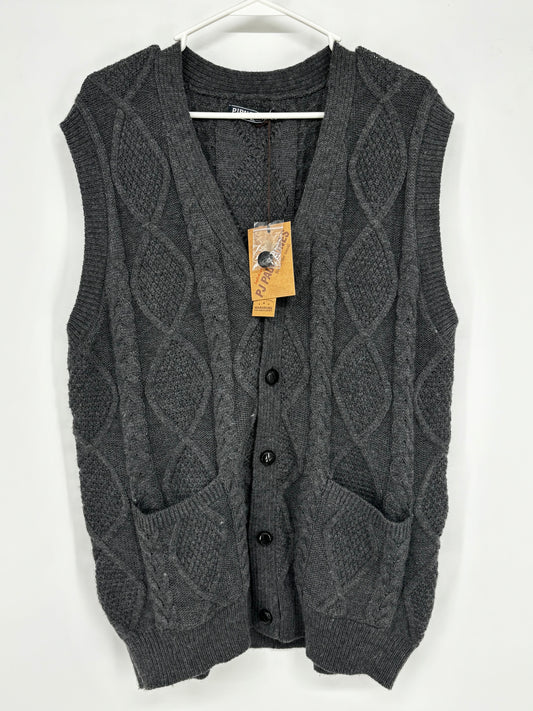 Men’s Gray V-Neck Knit Vest size xl