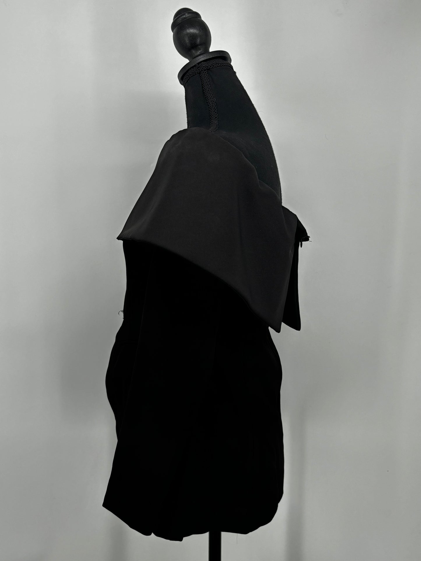 SHEIN Women's Black Off-Shoulder Crop Top – Size S