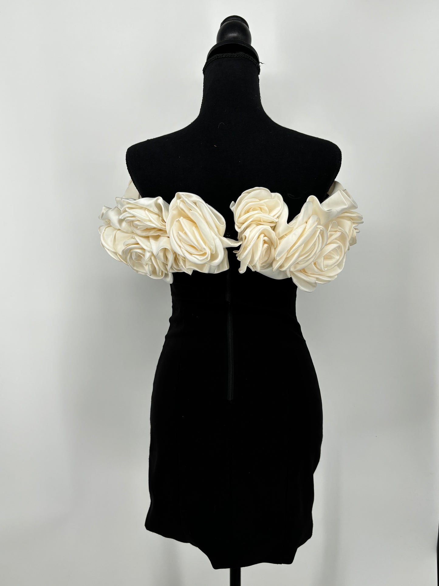 ZARA Women's Rose Fitted Mini Skirt – Size S