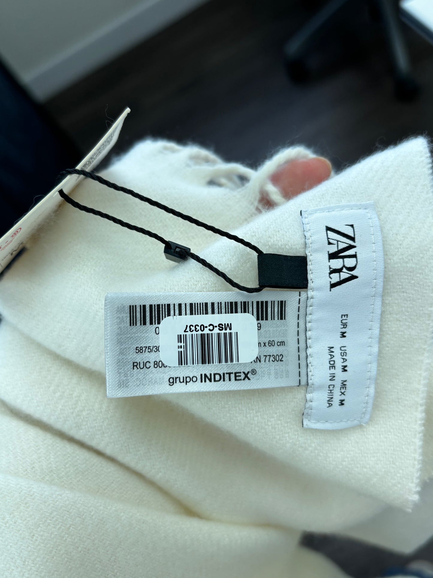 ZARA Women's White Scarf