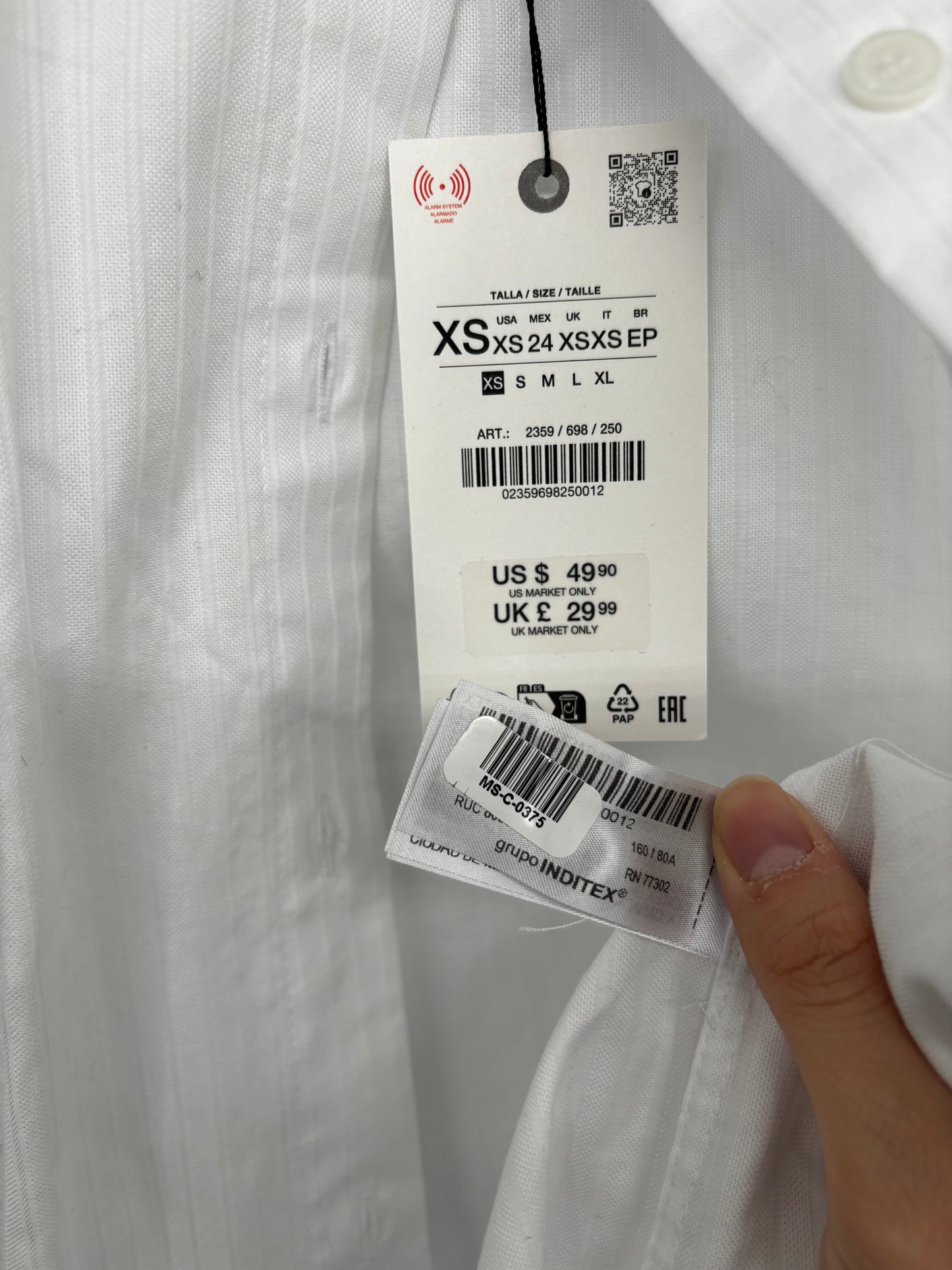 ZARA Men’s White Dress Shirt – Size XS