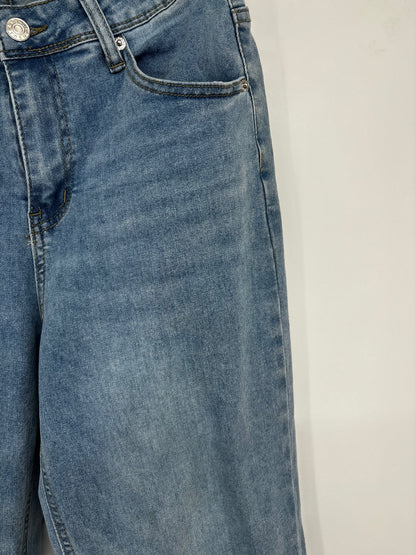 Men’s Straight-Leg Denim Jeans – Size M