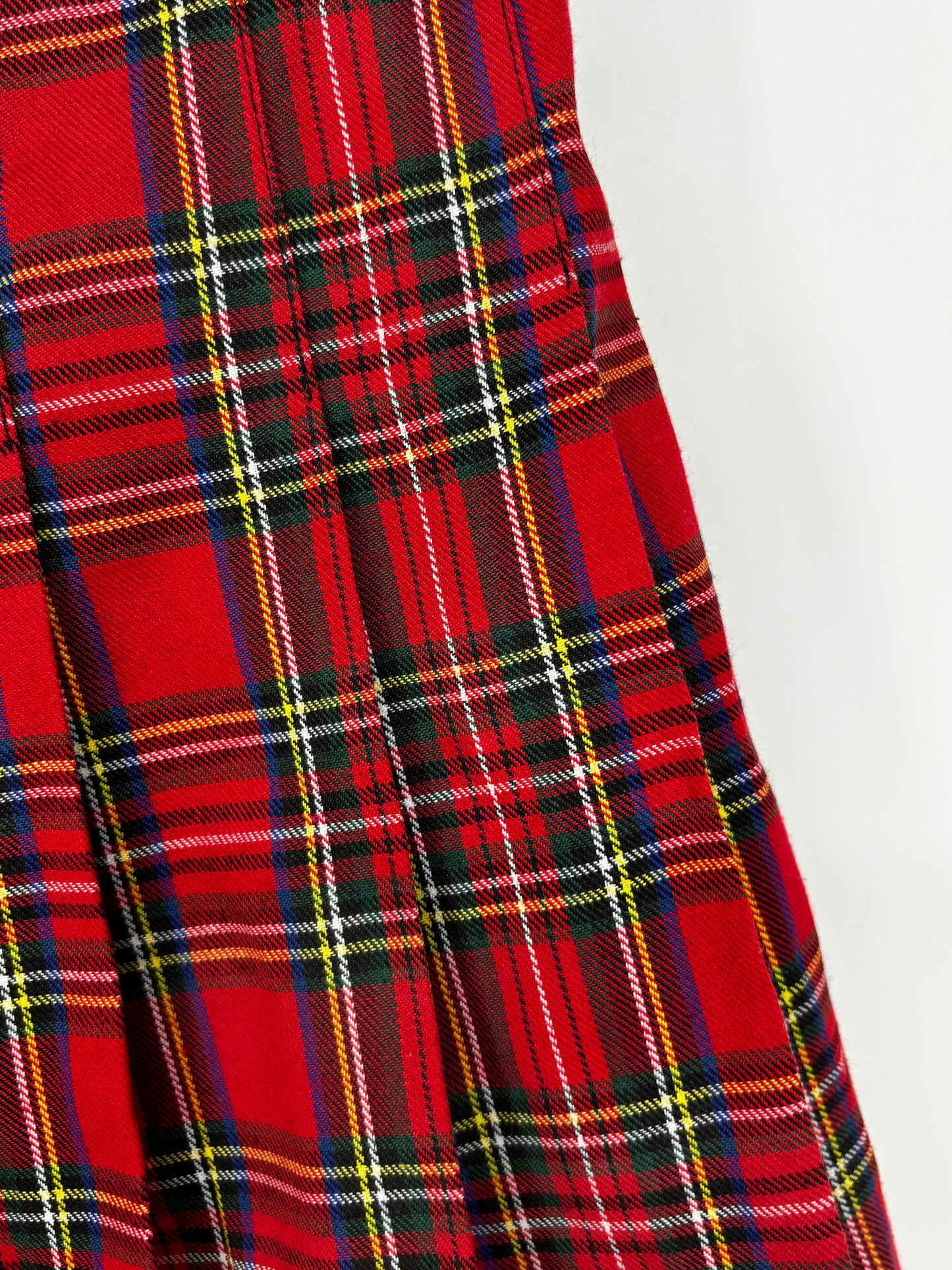 Women’s Red Plaid Mini Skirt – Size M