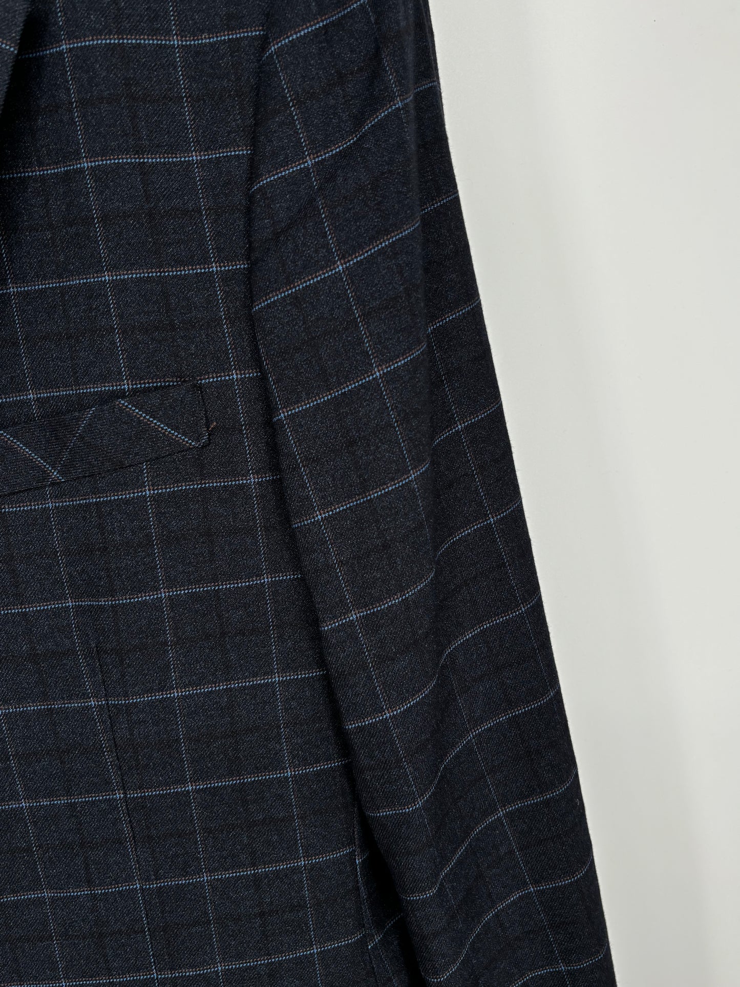 Men’s Navy Checkered Two-Piece Suit – Size 42