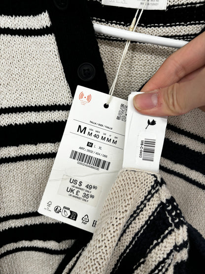 Men’s Black and White Striped Polo Shirt – Size M, Relaxed Fit